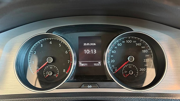 Volkswagen Golf VII 14 of 18