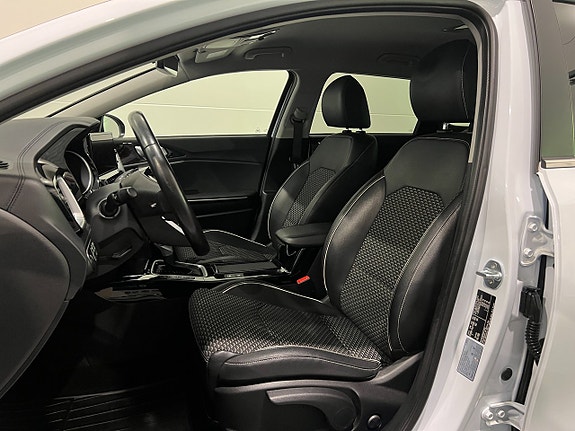 Kia Ceed 7 of 25
