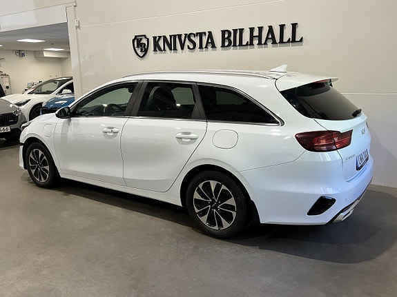 Kia Ceed 2 of 5
