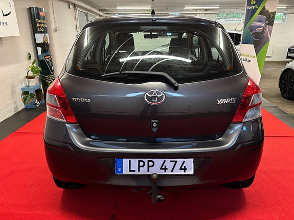 Toyota Yaris 6 of 22