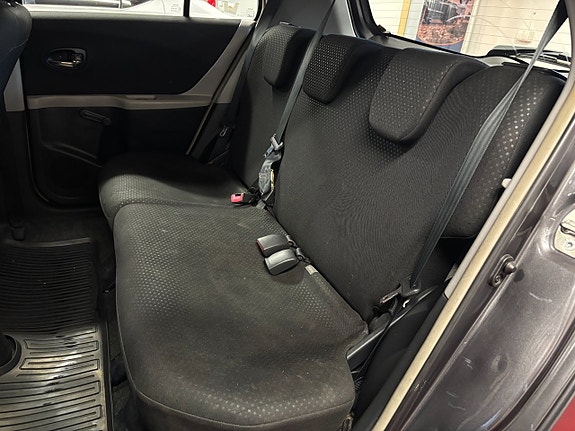 Toyota Yaris 20 of 22