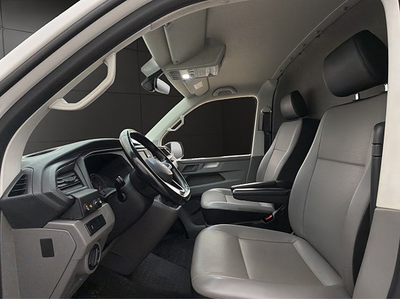 Volkswagen Transporter 17 of 30