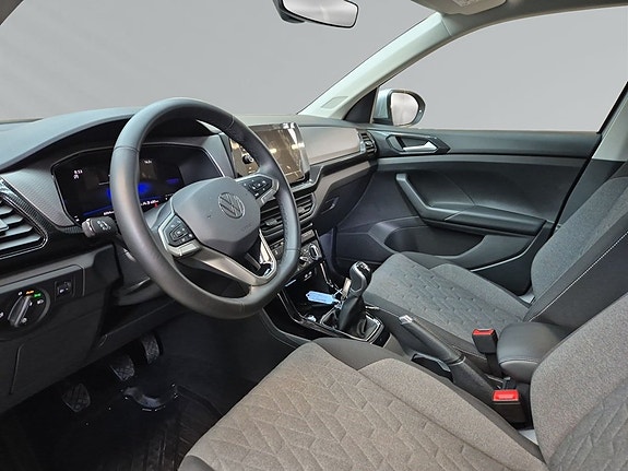 Volkswagen T-Cross 4 of 8