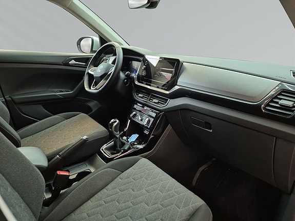 Volkswagen T-Cross 6 of 8