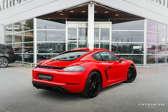 Porsche Cayman GTS 2 of 5
