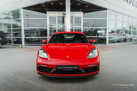 Porsche Cayman GTS 3 of 5
