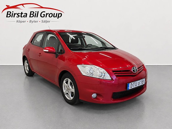 Toyota Auris 2 of 20