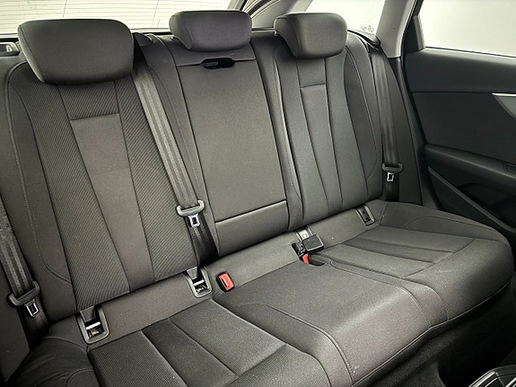 Audi A4 21 of 24