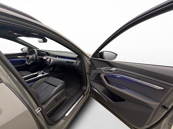 Audi e-tron Sportback 23 of 30