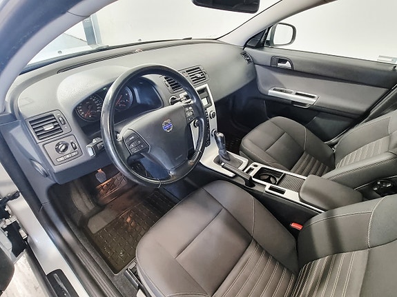 Volvo V50 6 of 21
