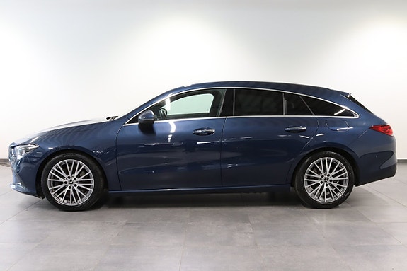 Mercedes-Benz CLA250 3 of 5