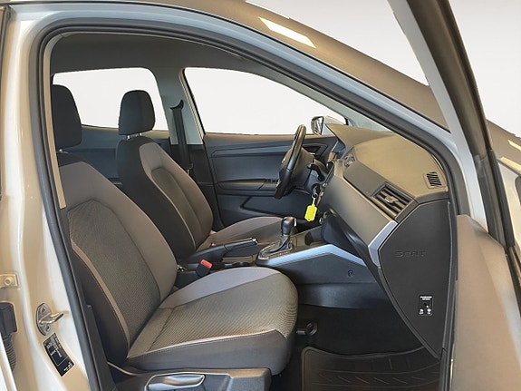 Seat Arona 15 of 24