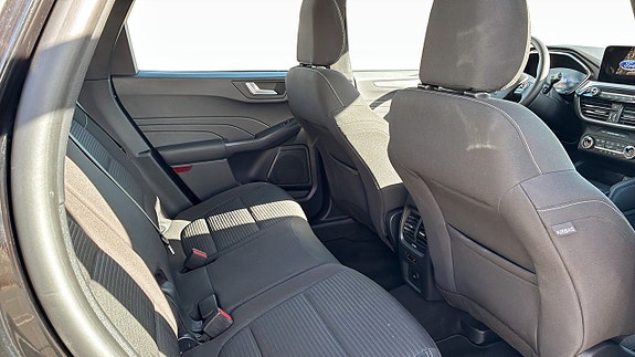 Ford Kuga 5 of 9