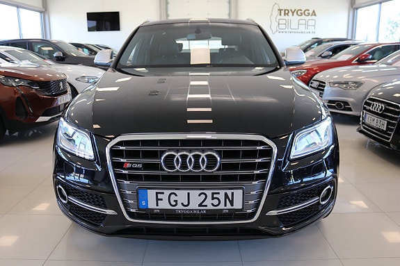 Audi Q5 2 of 5