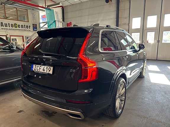 Volvo XC90 5 of 22