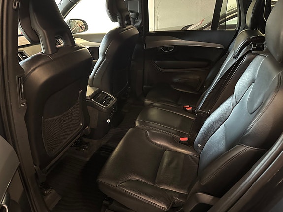 Volvo XC90 12 of 22