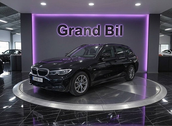 BMW 330e