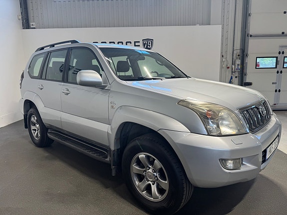 Toyota Land Cruiser 2 of 5