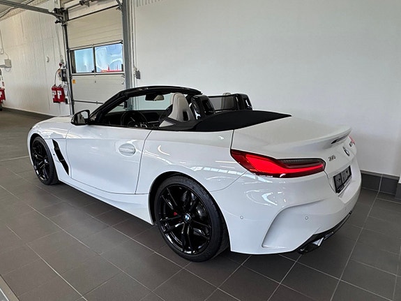 BMW Z4 4 of 5