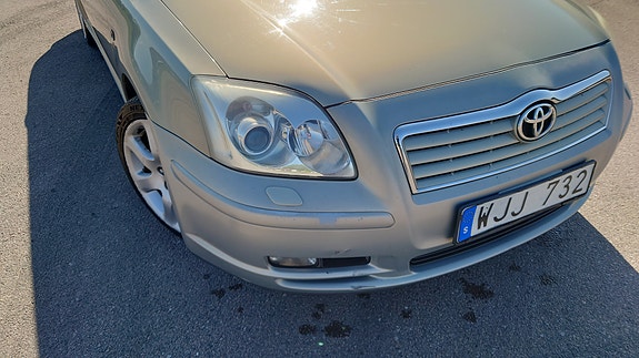 Toyota Avensis 5 of 5