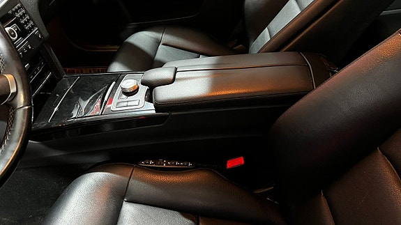 Mercedes-Benz E350 13 of 15