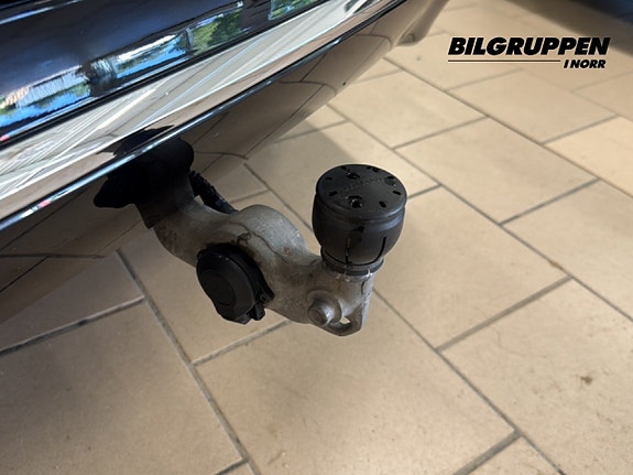 Volvo XC60 15 of 19
