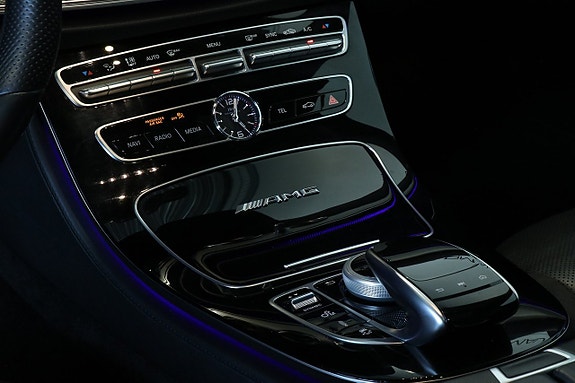 Mercedes-Benz E63 17 of 23