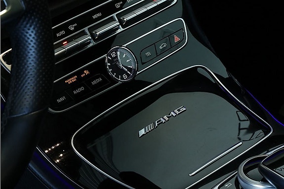 Mercedes-Benz E63 18 of 24