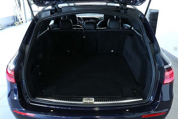 Mercedes-Benz E63 23 of 24