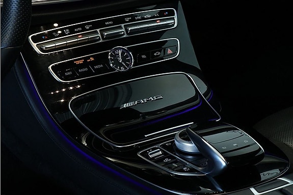 Mercedes-Benz E63 17 of 24