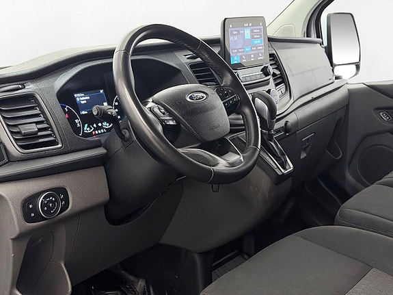 Ford Transit Custom 13 of 23