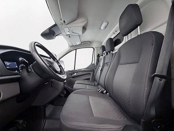 Ford Transit Custom 12 of 23