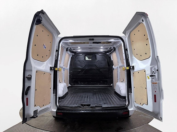 Ford Transit Custom 8 of 23