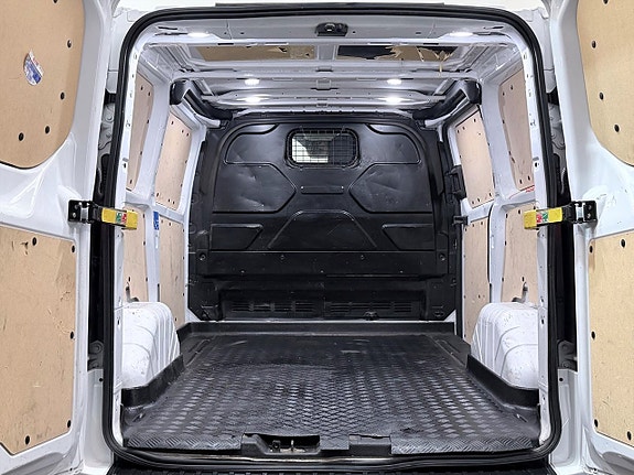 Ford Transit Custom 11 of 23