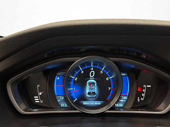 Volvo V40 17 of 30