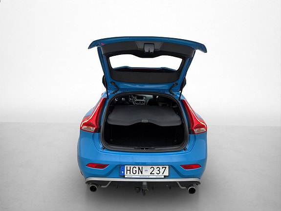 Volvo V40 30 of 30