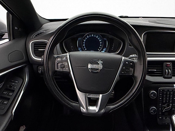 Volvo V40 15 of 30
