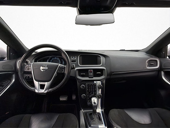 Volvo V40 19 of 30