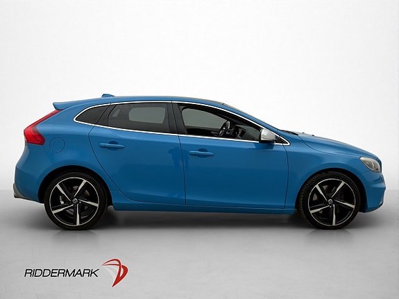 Volvo V40 4 of 5