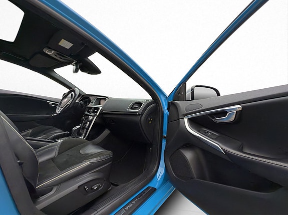 Volvo V40 28 of 30