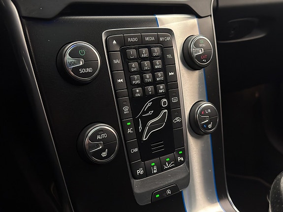 Volvo V40 25 of 30