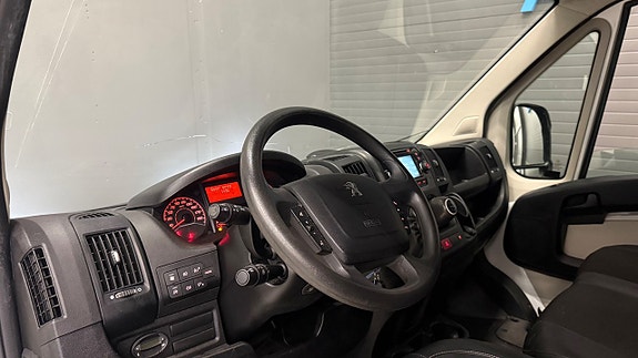 Peugeot Boxer 12 of 27