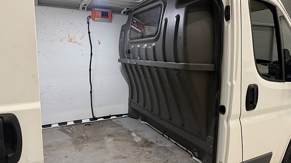 Peugeot Boxer 17 of 27
