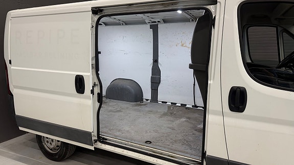 Peugeot Boxer 16 of 27