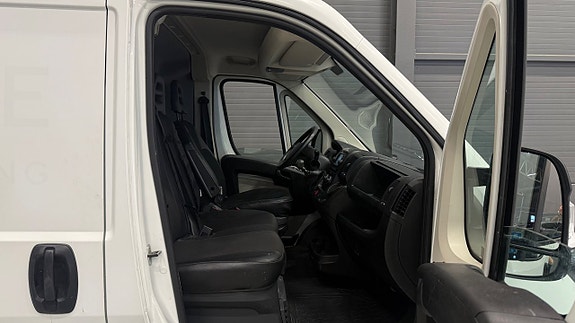 Peugeot Boxer 13 of 27