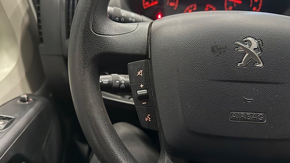 Peugeot Boxer 21 of 27