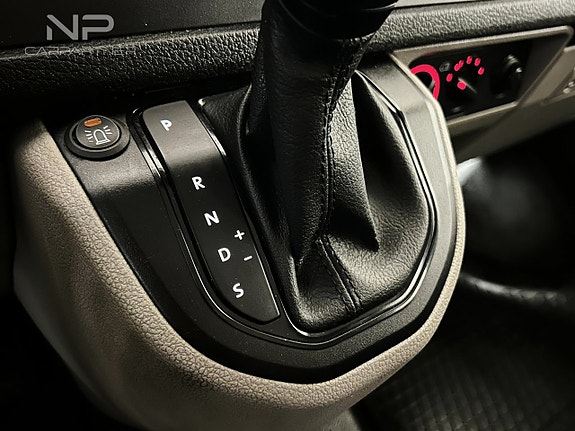 Volkswagen Transporter 19 of 26