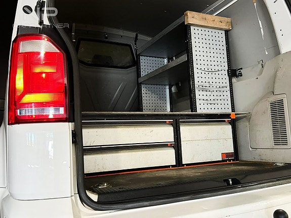 Volkswagen Transporter 12 of 26