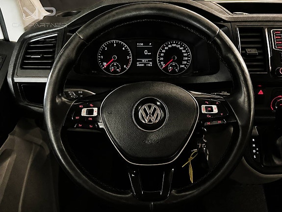 Volkswagen Transporter 17 of 26