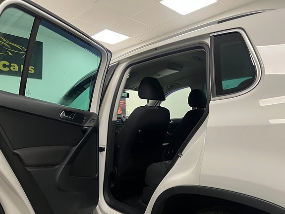 Volkswagen Tiguan 10 of 24